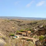 Casa En De Uva Con Piscina Privada, Cubierta Y Climatizada * La Degollada