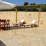 Casa En De Uva Con Piscina Privada, Cubierta Y Climatizada *