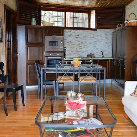 Casa En De Uva Con Piscina Privada, Cubierta Y Climatizada * La Degollada