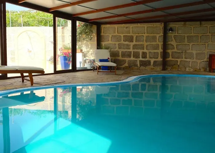 Casa En De Uva Con Piscina Privada, Cubierta Y Climatizada * La Degollada