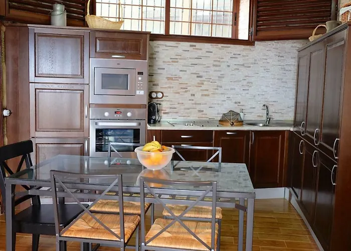 Casa En De Uva Con Piscina Privada, Cubierta Y Climatizada *